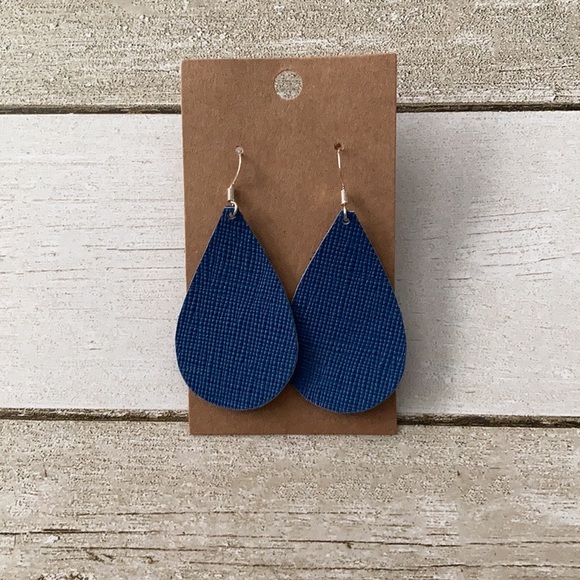 Handcrafted genuine leather earrings